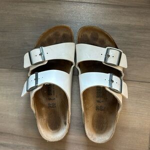 Birkenstock Women’s Arizona Leather Sandals - White